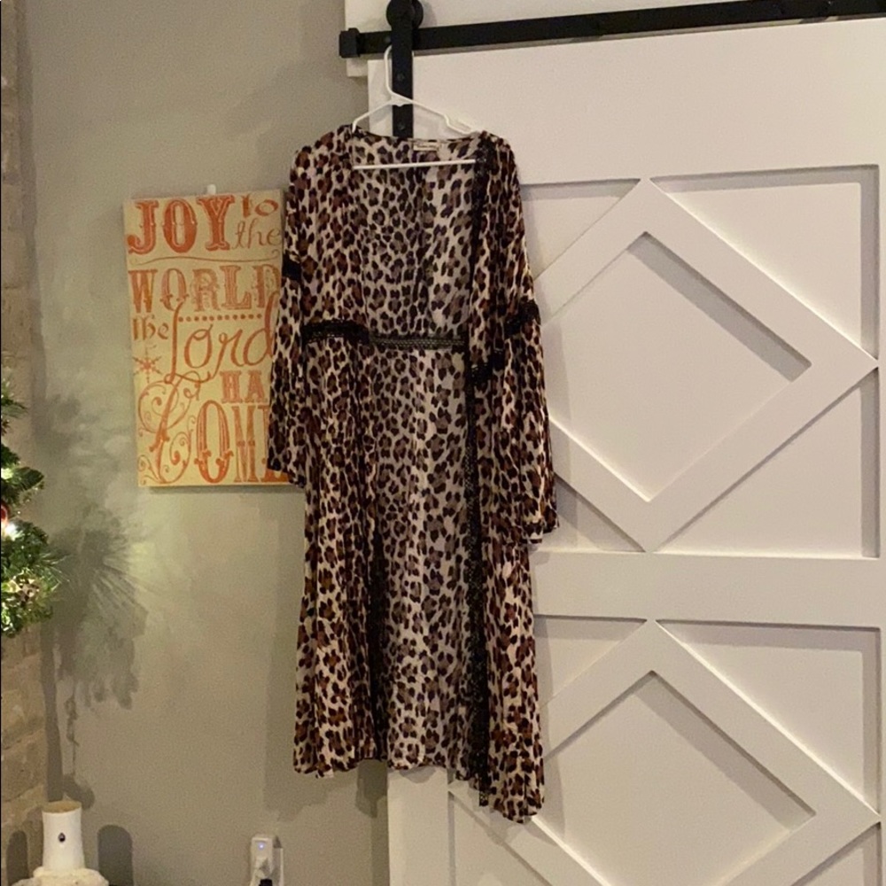 Cheetah duster